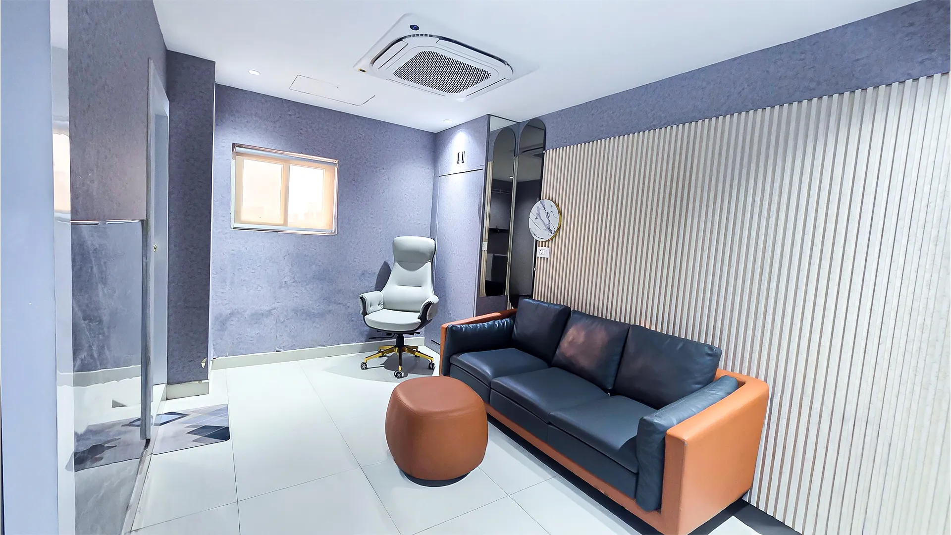 Exclusive Doctor's Lounge