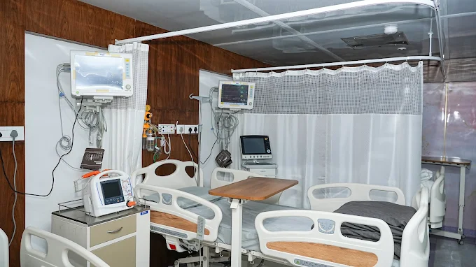 Modular ICU equipped with Maquet Ventilator, Nihon Kohden Defibrillator, Philips TC20 & Bariatric Beds