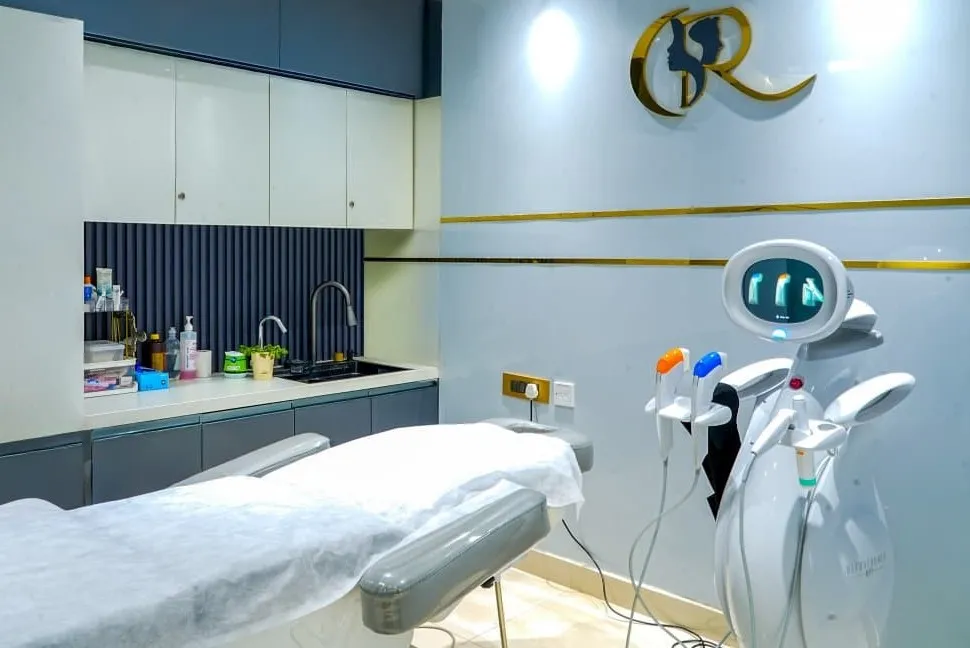 Close-up view of the Ultraformer MPT device